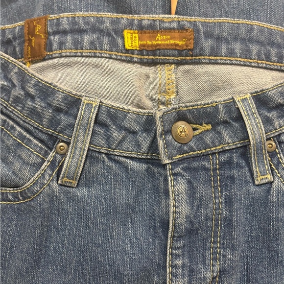 Wrangler Aura Women’s Jeans Sz 4 Mid Rise Straight Leg Blue Denim Stretch 30x30 - Picture 3 of 6